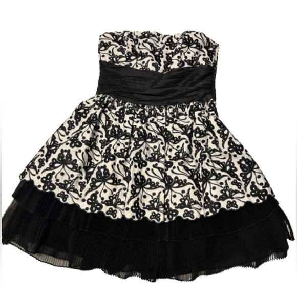 Betsy Johnson Dress - Picture 1 of 6